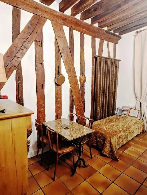 Apartment Authentique Et Confortable - Marais