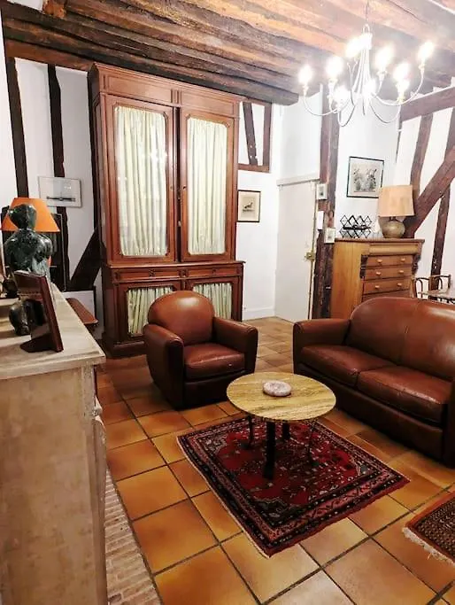 Apartment Authentique Et Confortable - Marais